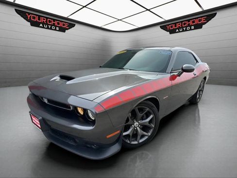 Used 2019 Dodge Challenger R/T image 1