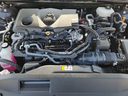 Used 2025 Toyota Camry XSE FWD image 33