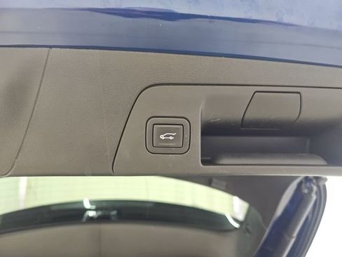 Used 2023 Buick Envision Avenir image 9