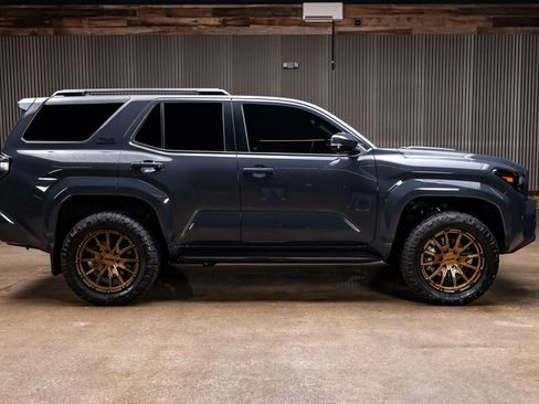 Used 2025 Toyota 4Runner TRD Sport Premium AWD/4WD image 10