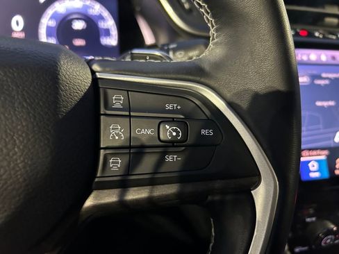 Used 2022 Jeep Grand Cherokee L Limited w/ Trailer Tow Group (B) image 17