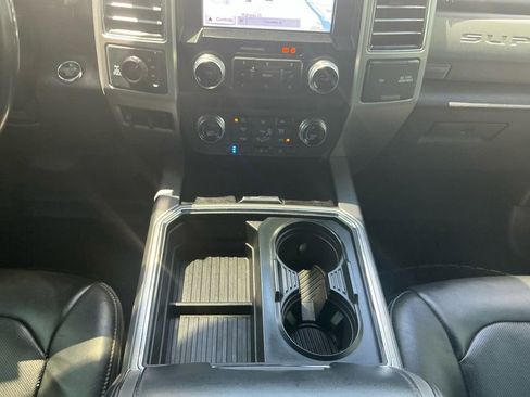 Used 2019 Ford F250 Platinum w/ Platinum Ultimate Package AWD/4WD image 20
