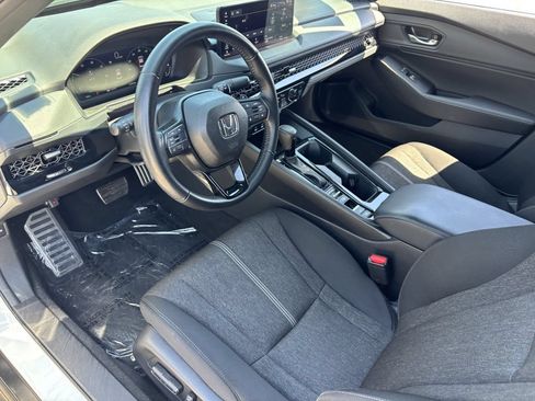 Used 2025 Honda Accord Sport image 17