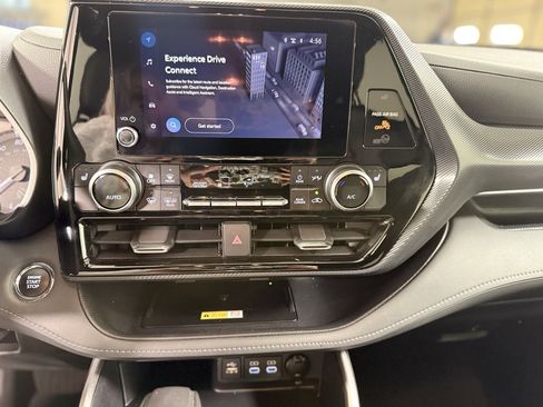 Used 2023 Toyota Highlander XSE image 17