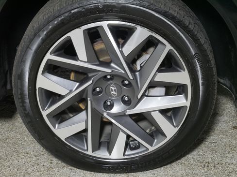 Used 2022 Hyundai Santa Fe Calligraphy image 15