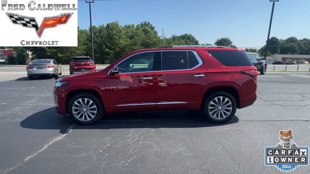 Used 2023 Chevrolet Traverse Premier FWD image 5