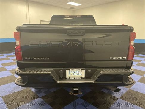 Used 2022 Chevrolet Silverado 2500 Custom w/ Custom Value Package image 22