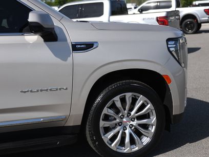 Used 2021 GMC Yukon SLT w/ SLT Luxury Plus Package