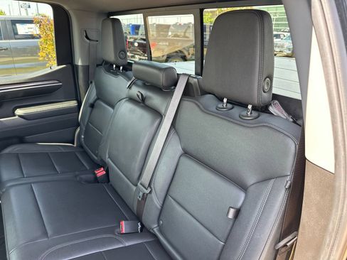Used 2023 Chevrolet Silverado 1500 LTZ AWD/4WD image 15