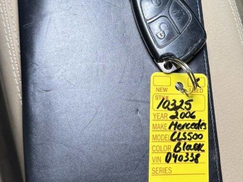 Used 2006 Mercedes-Benz CLS 500 image 32