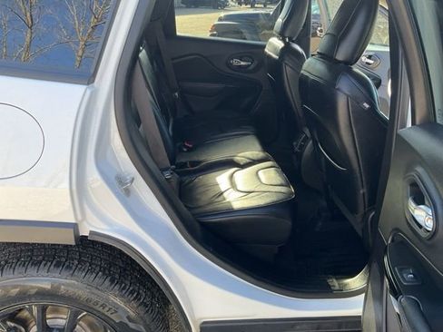 Used 2023 Jeep Cherokee Altitude Lux AWD/4WD image 19