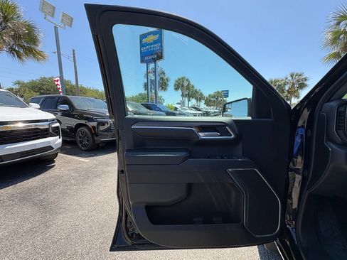 Used 2025 Chevrolet Silverado 1500 LT AWD/4WD image 28