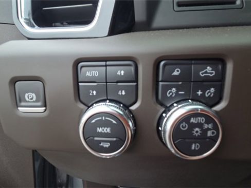 Used 2025 GMC Sierra 2500 Denali image 38