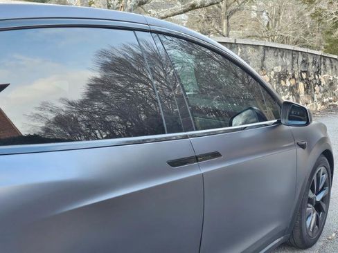 Used 2022 Tesla Model X image 23