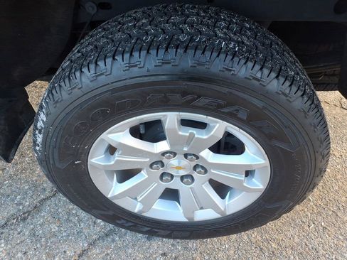 Used 2021 Chevrolet Colorado LT w/ Fleet Safety Package image 9