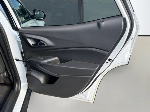 Used 2024 Chevrolet Trax RS w/ Driver Confidence Package FWD image 29