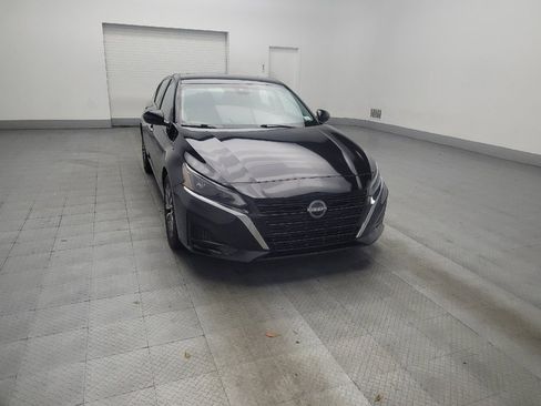Used 2023 Nissan Altima 2.5 SV image 13
