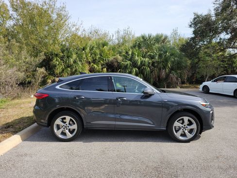 Used 2025 Audi Q5 Premium Plus w/ Premium Plus image 3