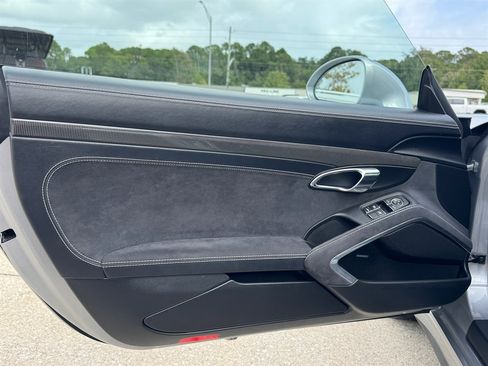 Used 2015 Porsche 911 Carrera GTS image 18