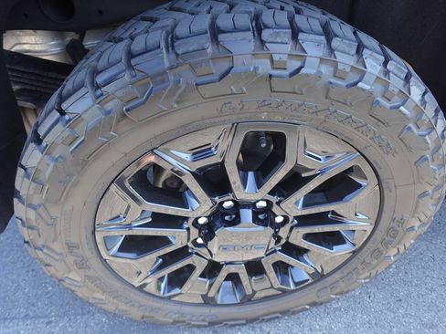 Used 2024 GMC Sierra 2500 Denali Ultimate AWD/4WD image 40