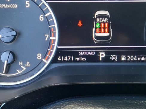 Used 2025 Nissan Pathfinder SL FWD image 30
