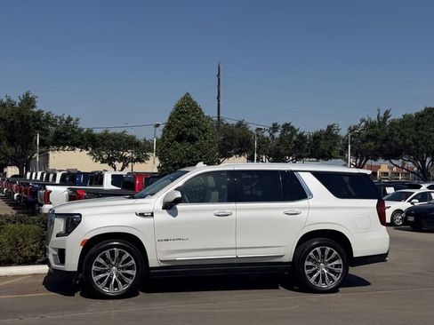 Used 2021 GMC Yukon Denali w/ Denali Premium Package RWD image 4