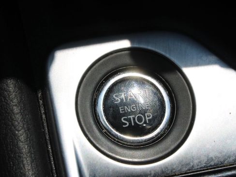 Used 2024 Nissan Sentra SV FWD image 38