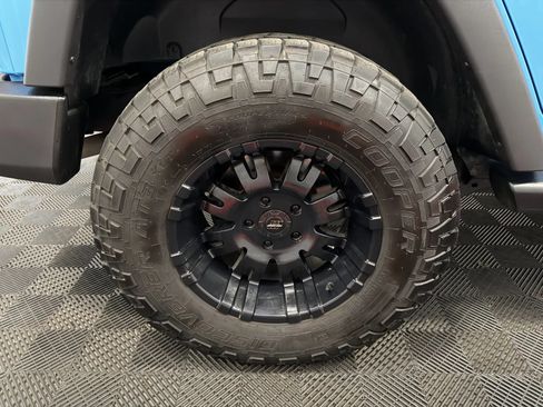 Used 2018 Jeep Wrangler Unlimited Sport S AWD/4WD image 22
