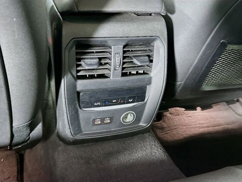 Used 2019 BMW 330i xDrive Sedan w/ Convenience Package image 33