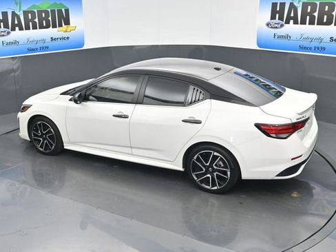 Used 2025 Nissan Sentra SR FWD image 24