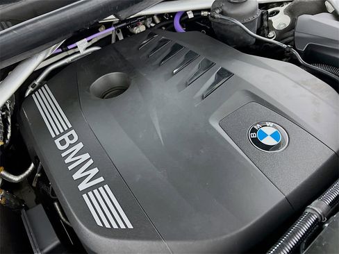 Used 2024 BMW X7 xDrive40i image 30