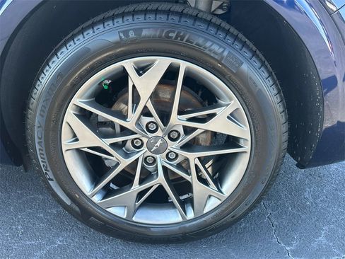 Used 2022 Genesis GV70 2.5T w/ Select Package image 20