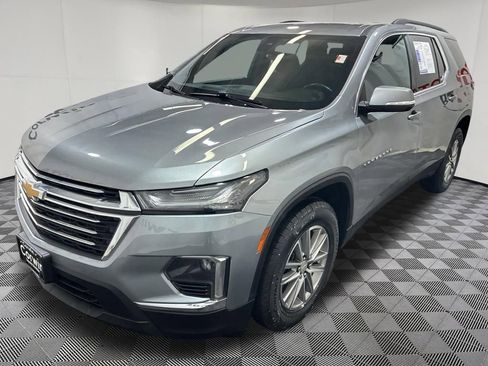Used 2023 Chevrolet Traverse LT AWD/4WD image 3