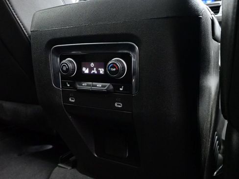 Used 2024 Chevrolet Tahoe High Country AWD/4WD image 33