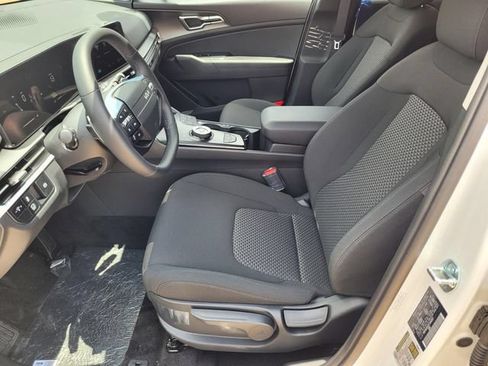 New 2026 Kia Sportage LX FWD image 7