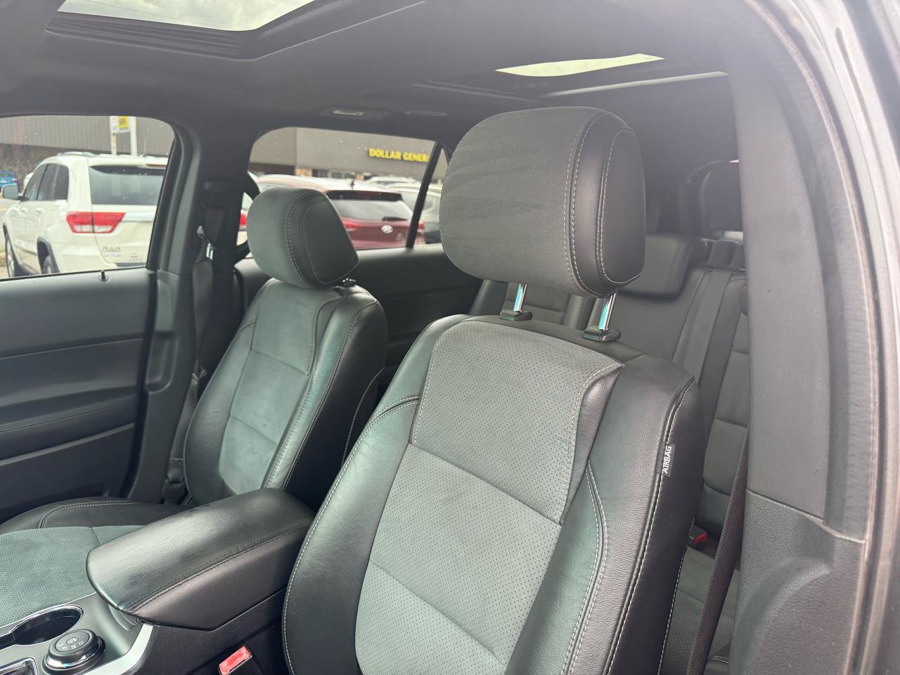 Used 2015 Ford Explorer XLT w/ Equipment Group 202B AWD/4WD image 16