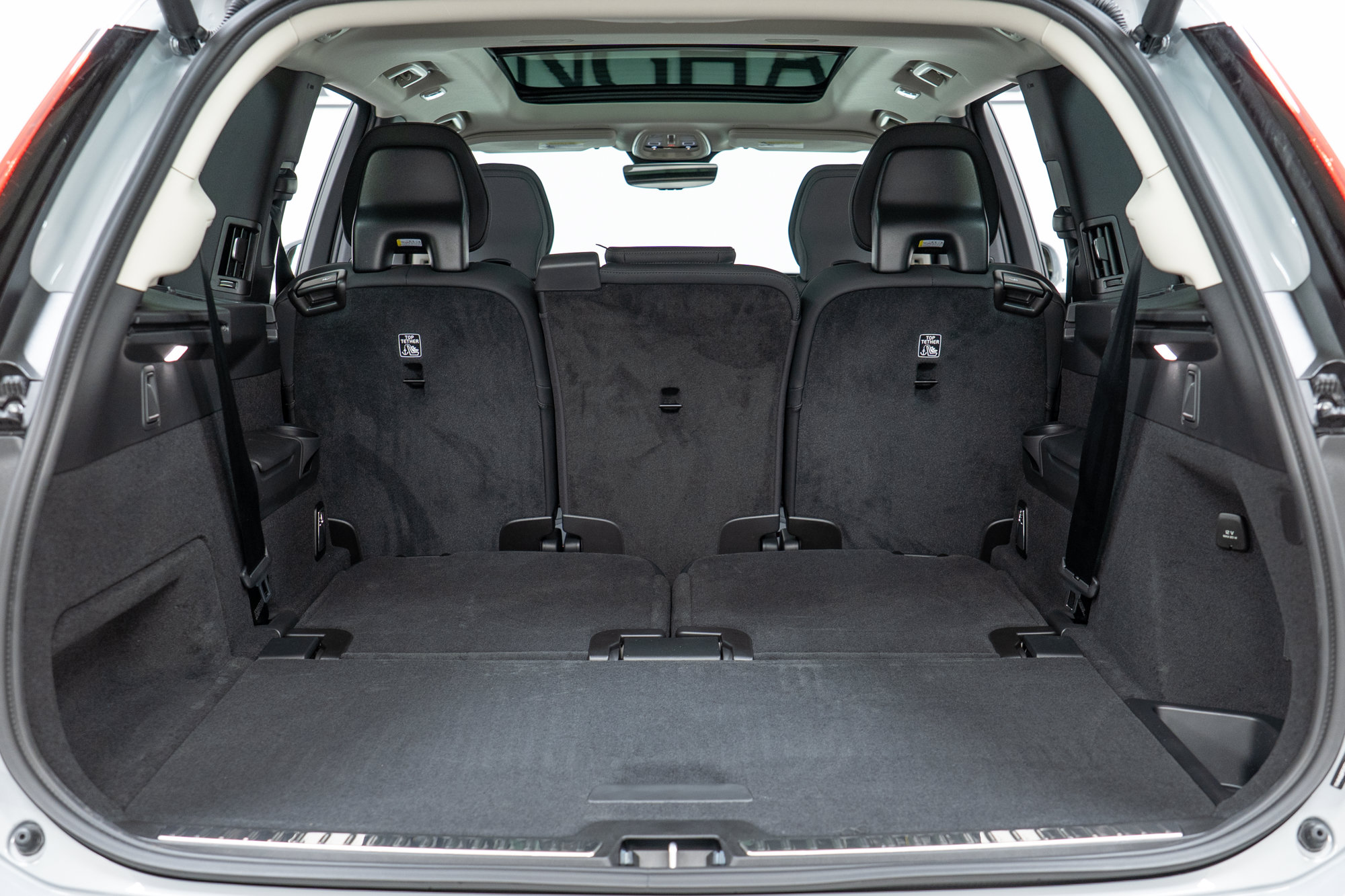 New 2026 Volvo XC90 T8 Plus w/ Protection Package Premier AWD/4WD image 10