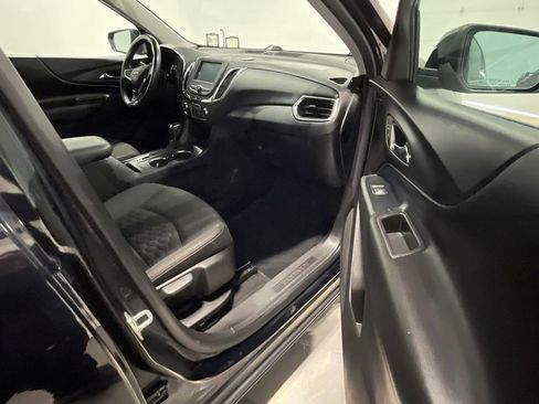 Used 2018 Chevrolet Equinox LT image 25