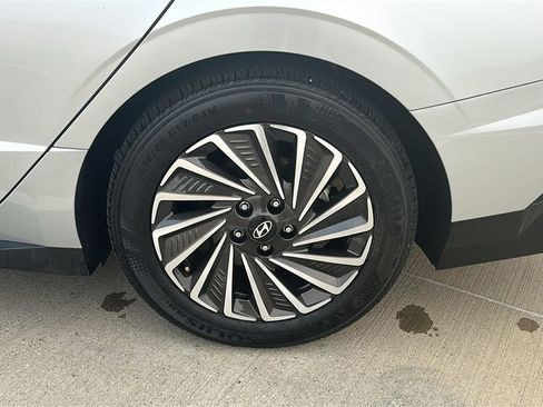 Used 2025 Hyundai Sonata SEL image 17