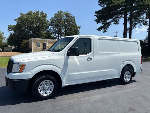 Used 2020 Nissan NV 2500 SV RWD image 5