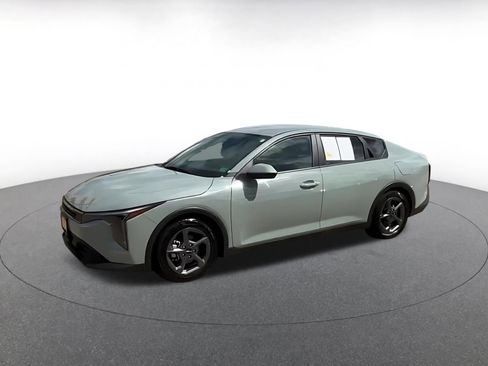 Used 2025 Kia K4 FWD image 8
