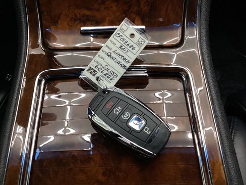 Used 2017 Lincoln Continental Premiere image 41