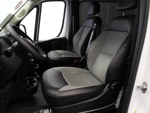 Used 2025 RAM ProMaster 2500 w/ Convenience Group FWD image 16