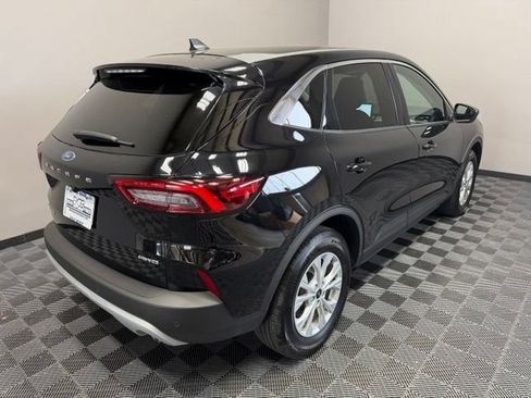 Used 2023 Ford Escape Active w/ Tech Pack #1 AWD/4WD image 8