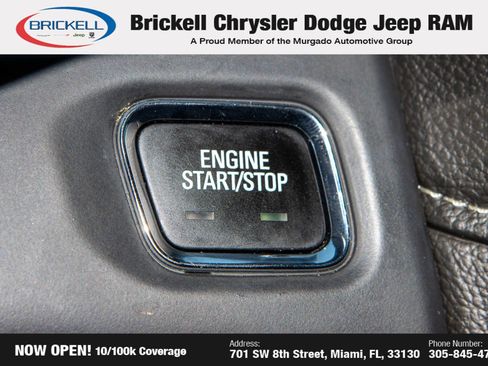 Used 2023 GMC Acadia SLE image 32