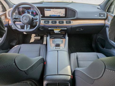 New 2026 Mercedes-Benz GLS 580 4MATIC image 13