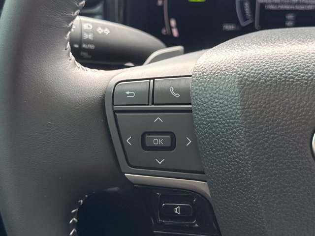 Used 2026 Toyota Camry Hybrid FWD image 29