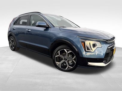 New 2025 Kia Niro SX Touring