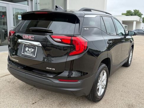 Used 2020 GMC Terrain SLE w/ Driver Convenience Package AWD/4WD image 3