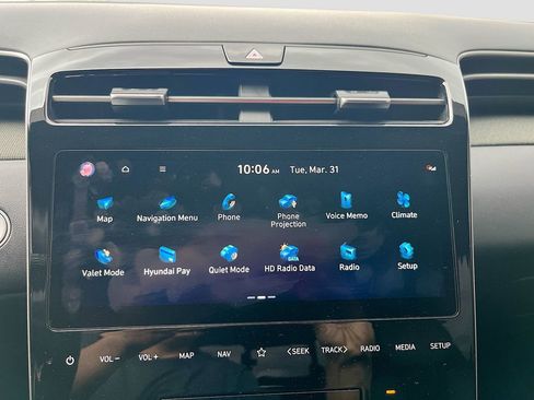 Used 2024 Hyundai Santa Cruz Limited image 15